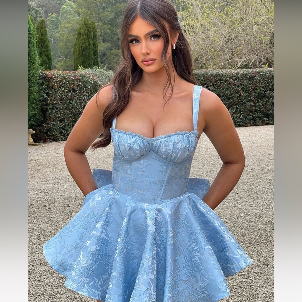 Elegant Blue Floral Dress
